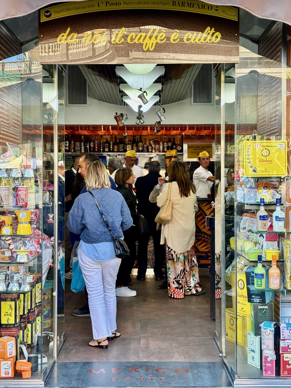 Mexico Dante – A typical Napolitana Espresso Bar